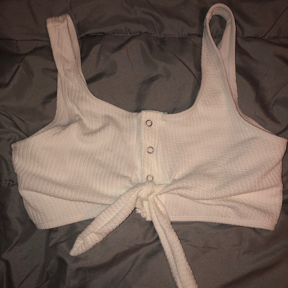 🤩 SheIn Henley Knot Bikini Top